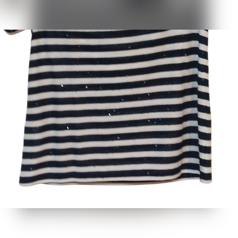 Chico's -NWT Navy/White Cold Shoulder Blouse Key Hole Neck,Sequence Throughout - Picture 10 of 11